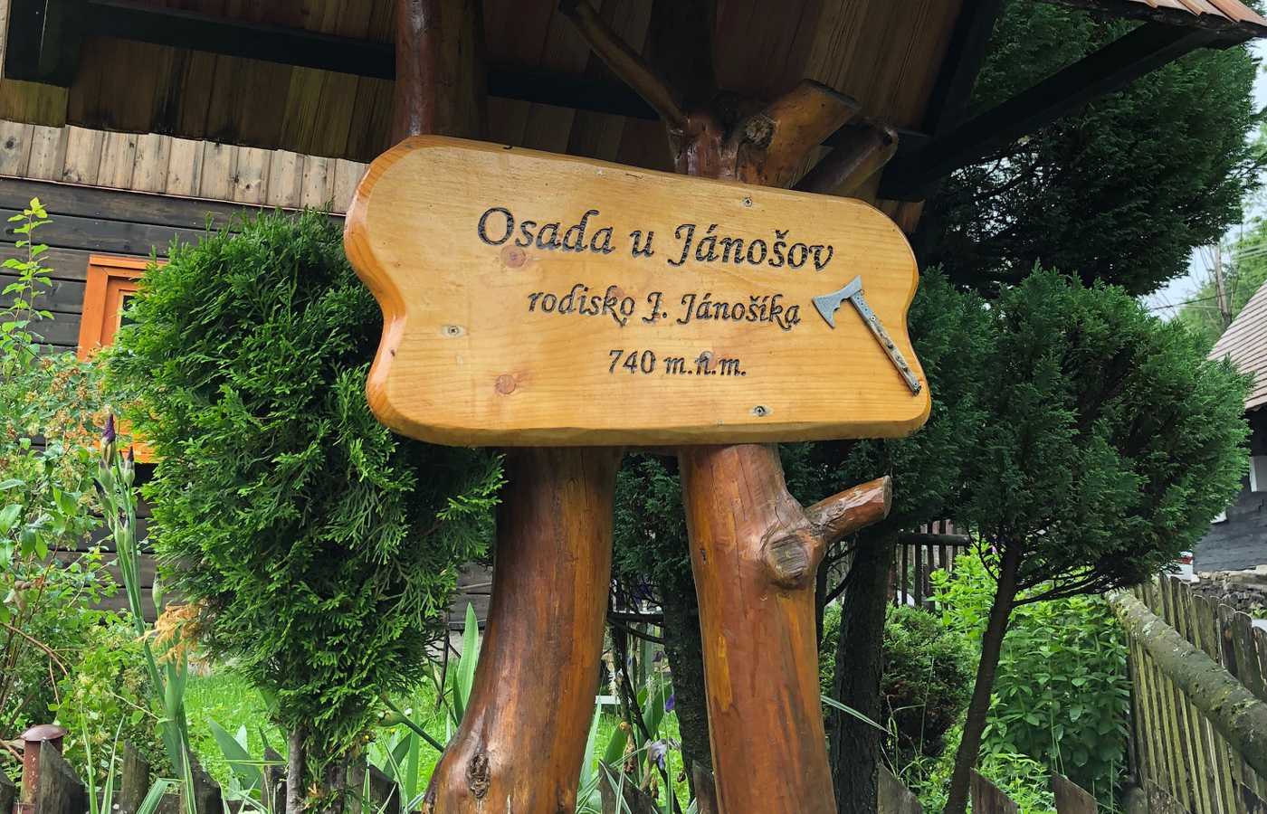 u janosov